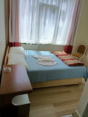 Wifi gratis y ropa de cama