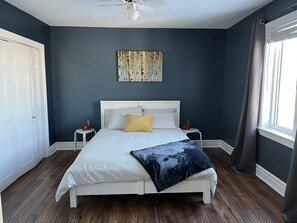 5 bedrooms, iron/ironing board, free WiFi, bed sheets