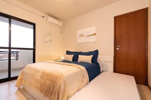 2 habitaciones, escritorio, tabla de planchar con plancha y wifi gratis