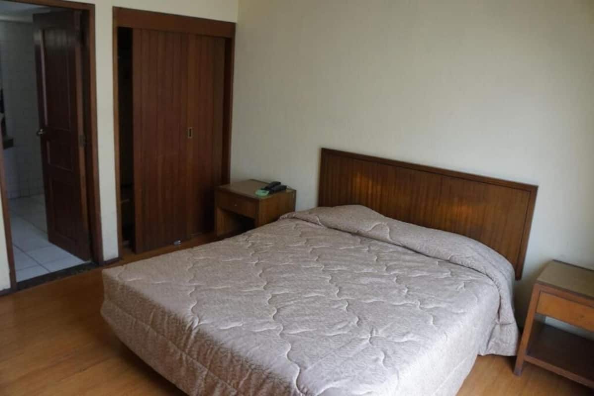 Roupas de cama premium, edredons de pluma, camas com colchões pillow-top