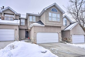 Exterior - Spacious Cottonwood Heights Home: Ski Nearby! (Cottonwood Heights)