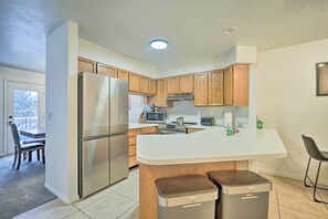 Fridge, microwave, stovetop, dishwasher - Spacious Cottonwood Heights Home: Ski Nearby! (Cottonwood Heights)