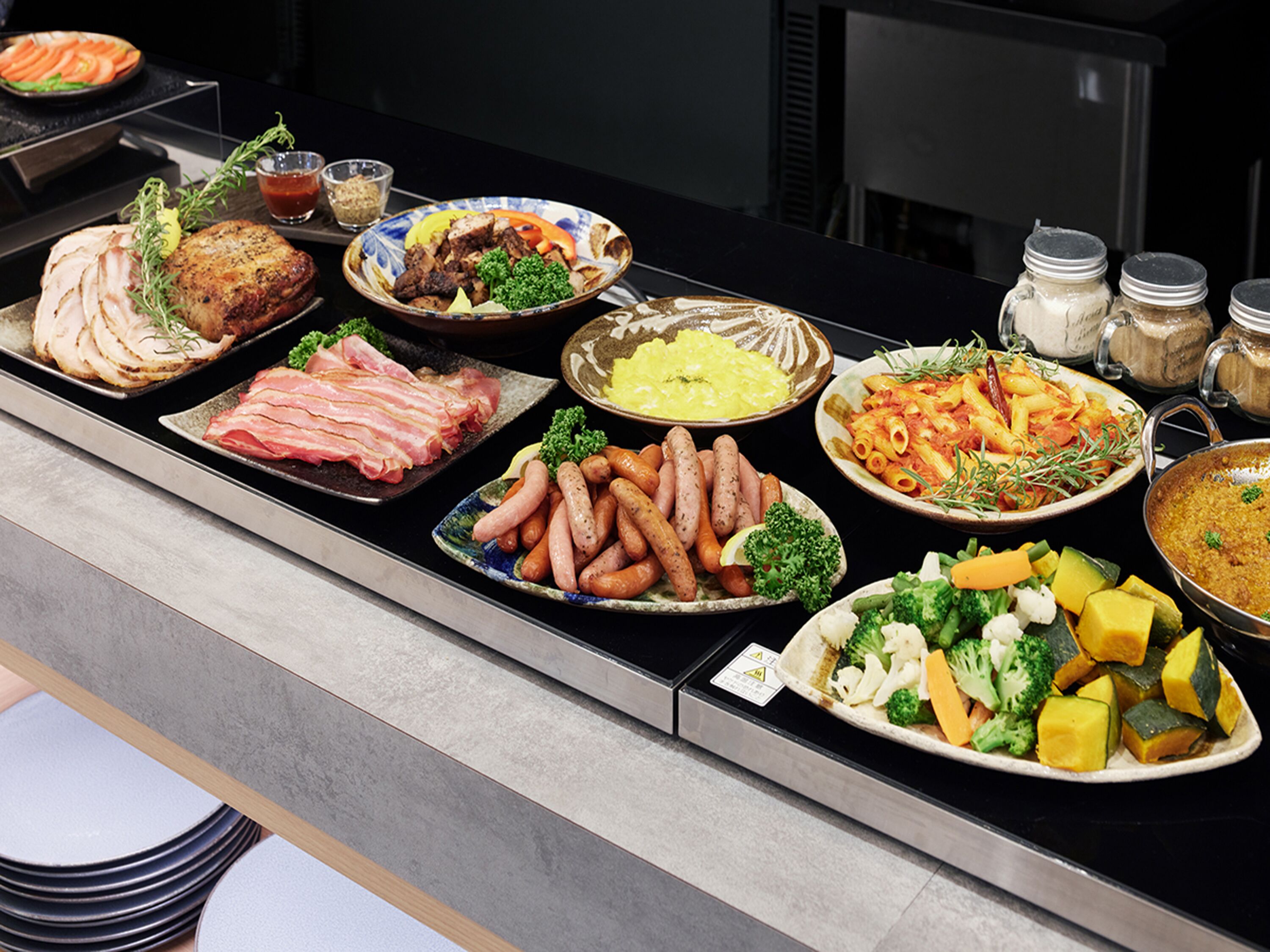 매일 뷔페 아침 식사(1인당 JPY 1850)