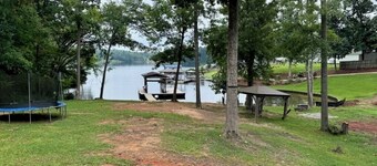 Beautiful quiet home in cove with dock