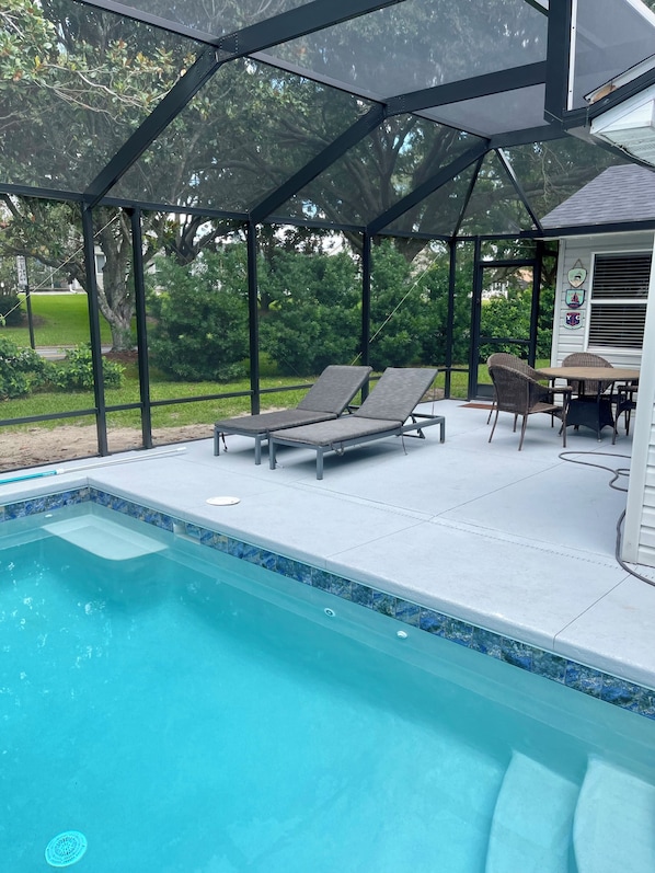 Outdoor pool, a heated pool