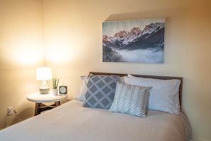 2 bedrooms, desk, iron/ironing board, free WiFi