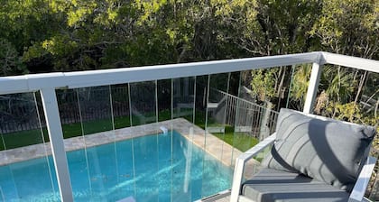 New* Nature view #2/ 1 BED pool, walk to beach