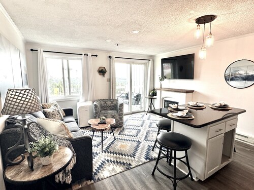 First Floor @ Main Lift Ski-IN+OUT, Remodeled 1BR - ML 140