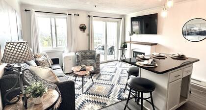 First Floor @ Main Lift Ski-IN+OUT, Remodeled 1BR - ML 140