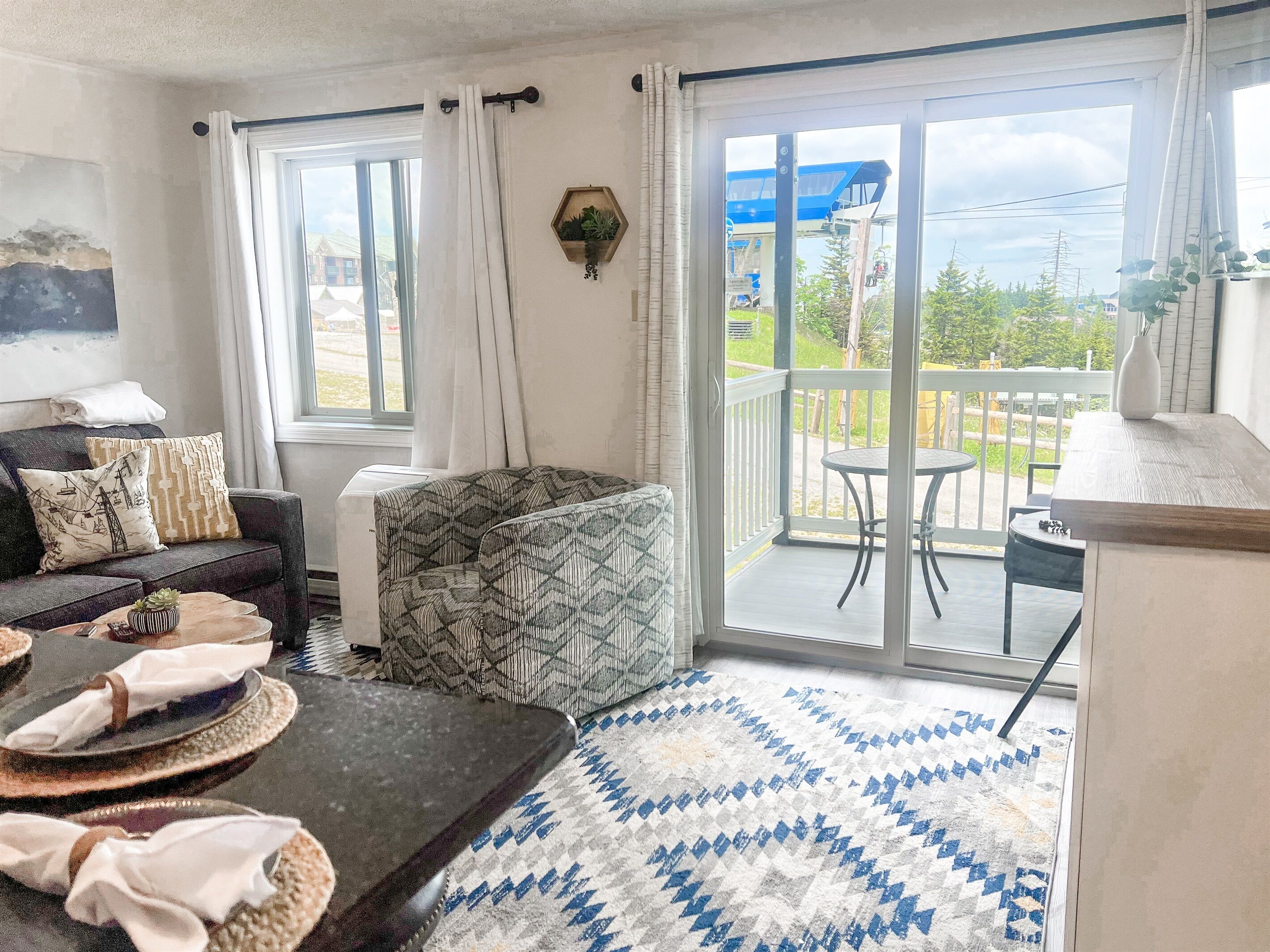 智能电视、壁炉