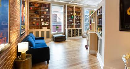 Penthouse Apartment Overlooking Downtown Mall