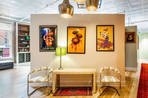 Interior - Penthouse Apartment Overlooking Downtown Mall (Charlottesville)