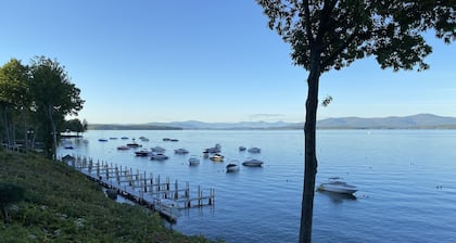 Beach Access Condo Five Minute drive to Gunstock Mt