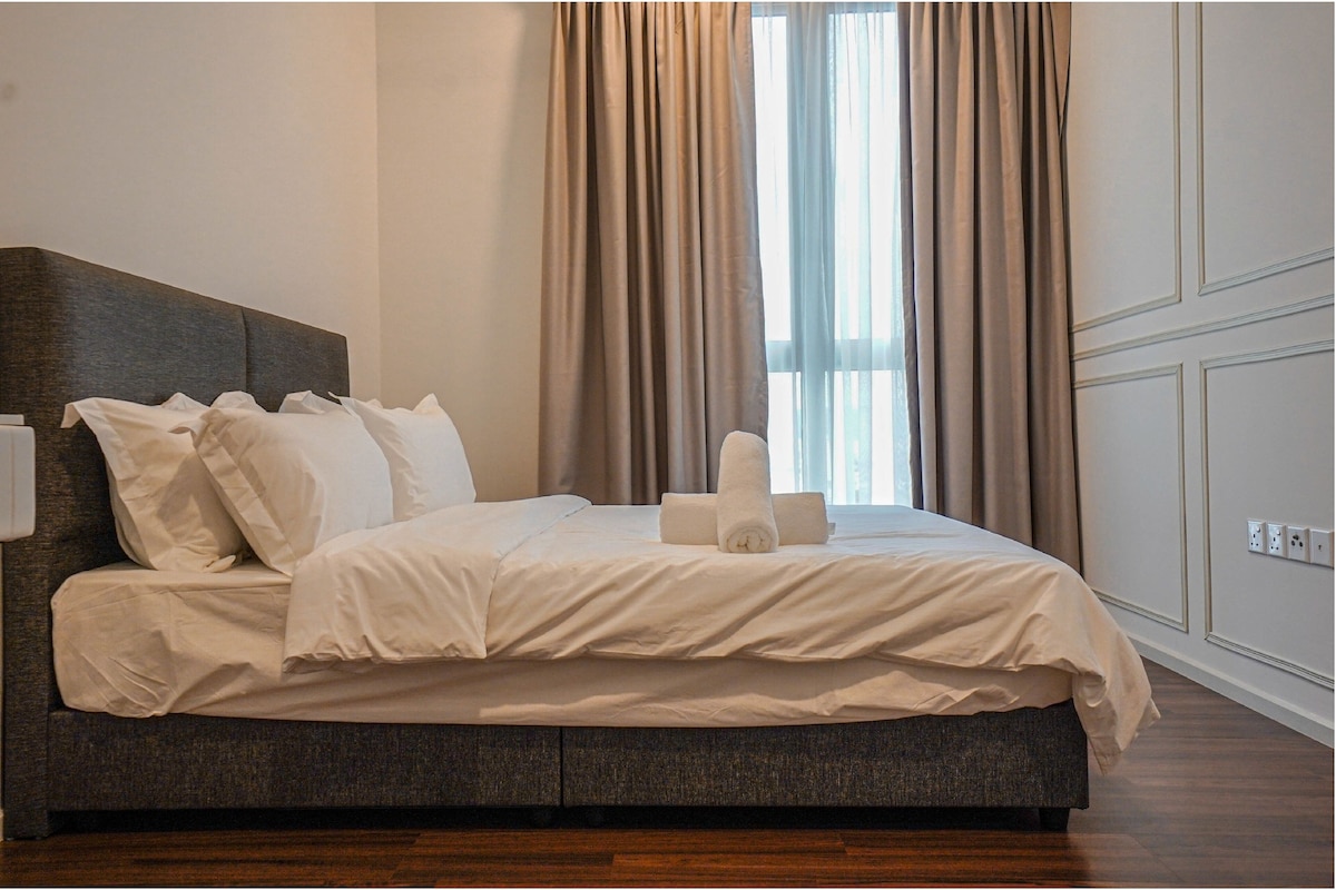 Cortinas blackout, Wi-Fi de cortesia, roupa de cama
