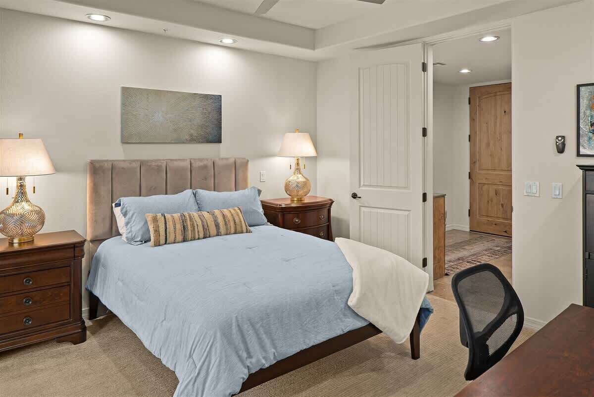 2 bedrooms, desk, iron/ironing board, free WiFi