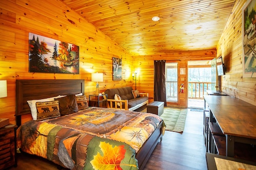 Bigfoot Lodge Room Two