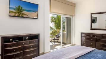 2 bedrooms, in-room safe, iron/ironing board, free WiFi