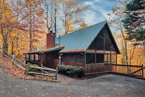 Exterior - Hot Tub/Close2Downtown/Nearby Fishing Pond (Sevierville)
