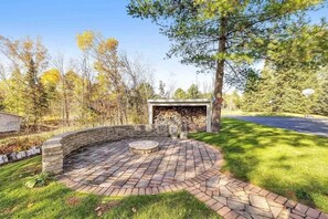 Terrace/patio - 3BDR Lake home on ATV/UTV trail / Boat Rental (Mountain)