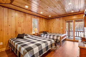 3 bedrooms, free WiFi, bed sheets