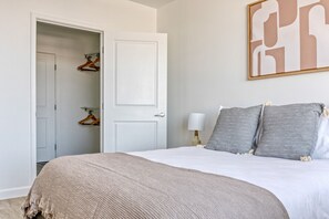 1 quarto, ferros/tábuas de passar roupa, Wi-Fi, roupa de cama