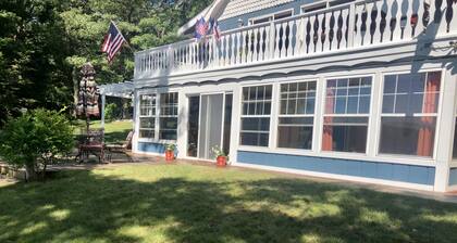 Lakefront Vacation Rental! Walk to Lake Michigan!