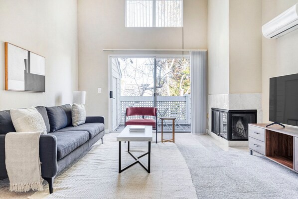 Fernseher, Stereoanlage