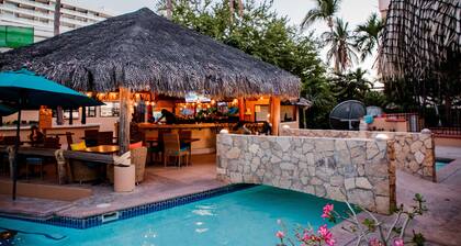 BEAUTIFUL CONDO 2 BD 5 MIN WALKING FROM BEACH AND DOWNTOWN