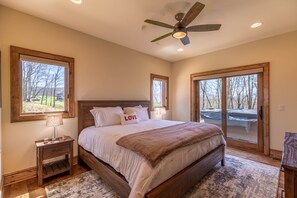 3 habitaciones, tabla de planchar con plancha, wifi y ropa de cama 