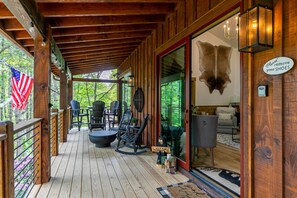 Terrace/patio - Hawks Ridge - Eagles Nest home with fireplace, amenities (Banner Elk)