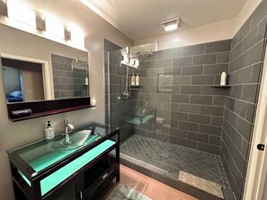 Bruser, miljøvenlige toiletartikler