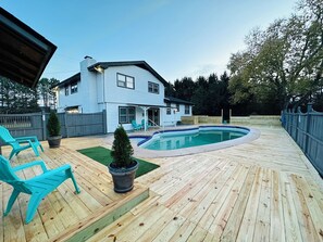 Outdoor pool - ☀️SLEEPS 12🏠 WITH PRIVATE INGROUND SWIMMING POOL/ POOL TABLE/ AMENITIES  (Buford)