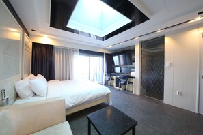 Soundproofing, free WiFi, bed sheets - Moon Bay Hotel (Busan)
