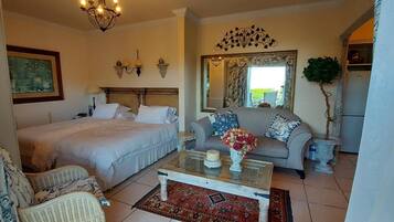 1 bedroom, iron/ironing board, free internet, bed sheets