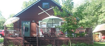 Rustic Cabin on Private Lake