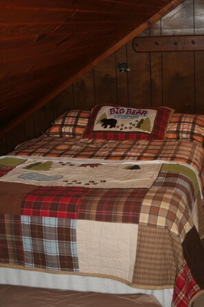 3 bedrooms, bed sheets