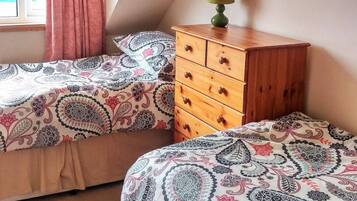 2 bedrooms, WiFi, bed sheets