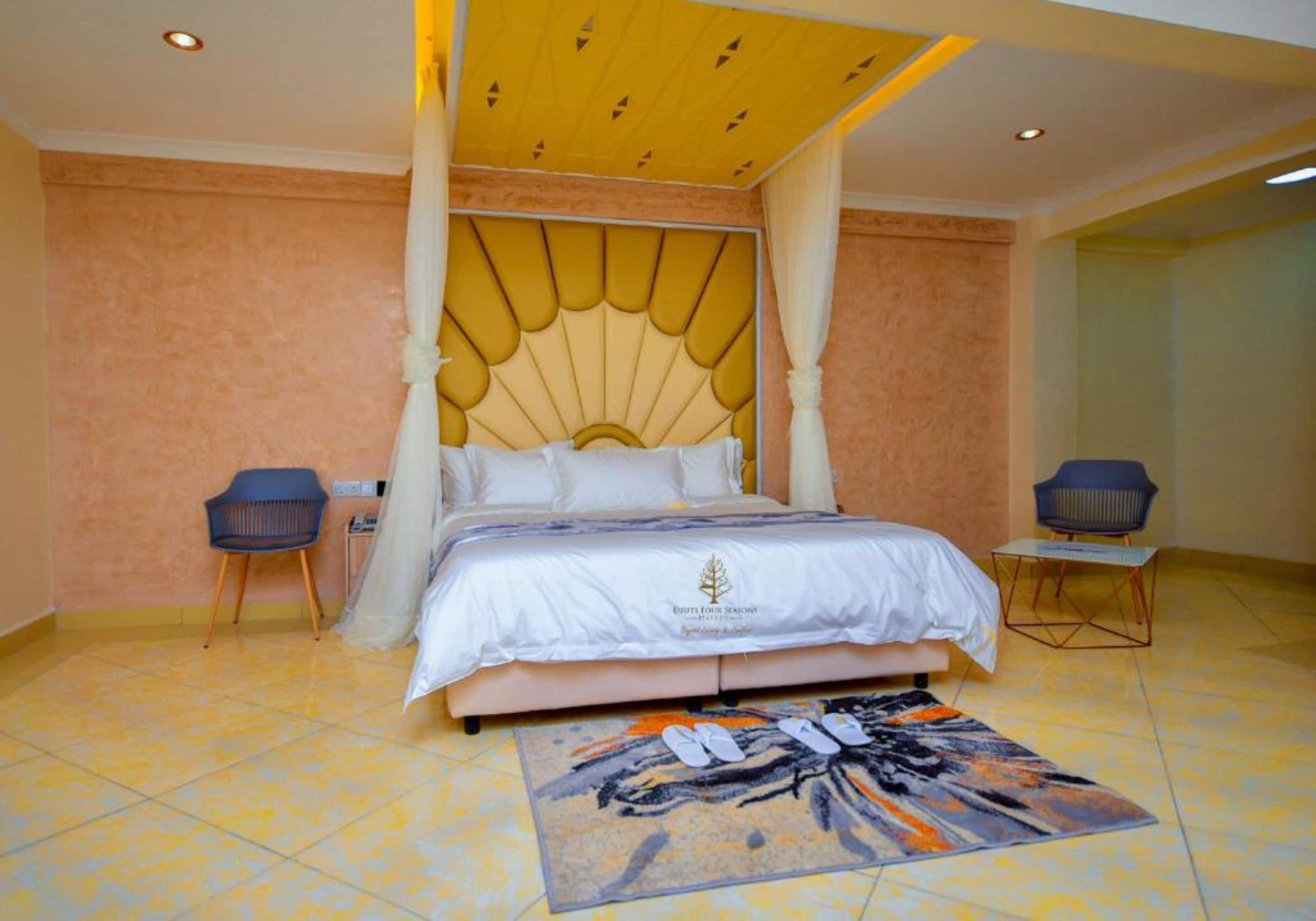 deluxe room | bed sheets