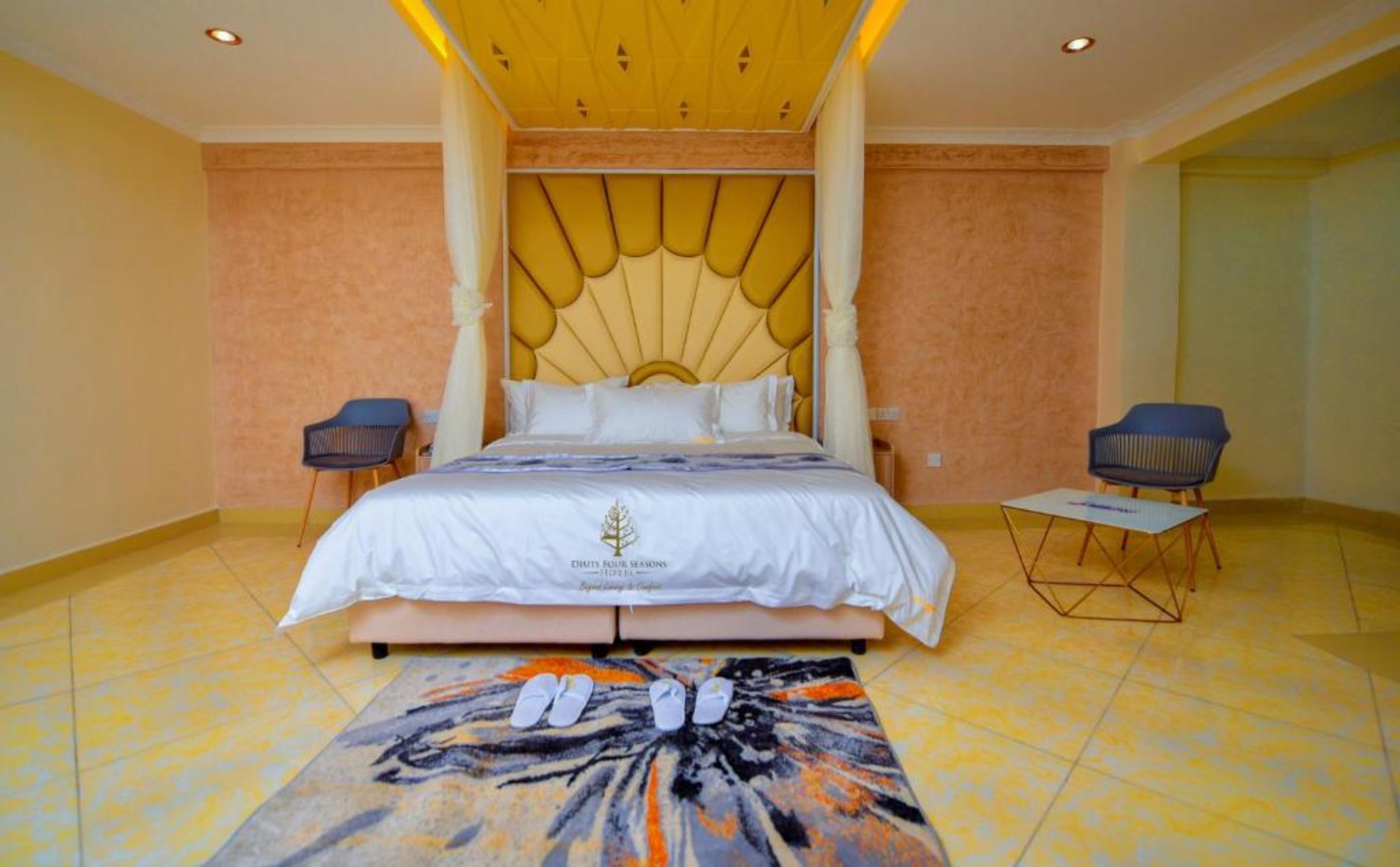 standard room | bed sheets