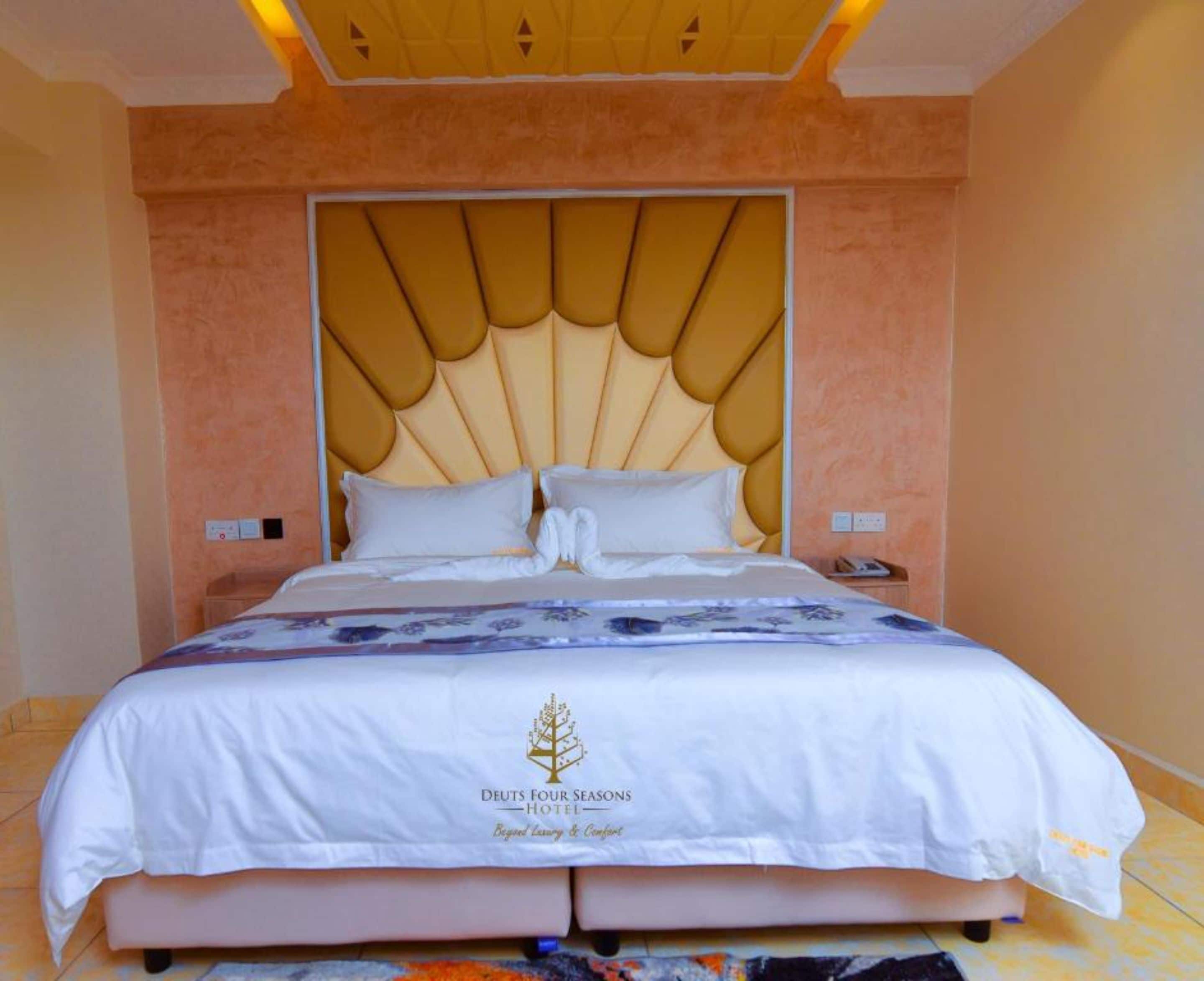 standard room | bed sheets