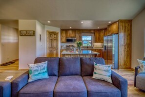 Luokittelematon kuva, 5 kautta 44, painike