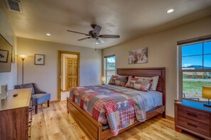 4 bedrooms, iron/ironing board, free WiFi, bed sheets