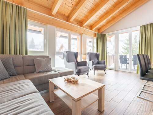 Geräumige und sehr schöne Wohnung, sehr zentral gelegen