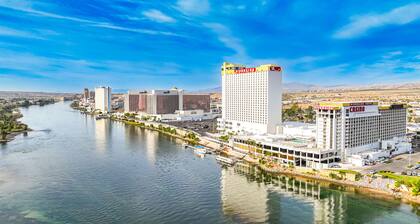 🌵 Cozy Desert home + Stunning Views + Peaceful Vibes Near Laughlin