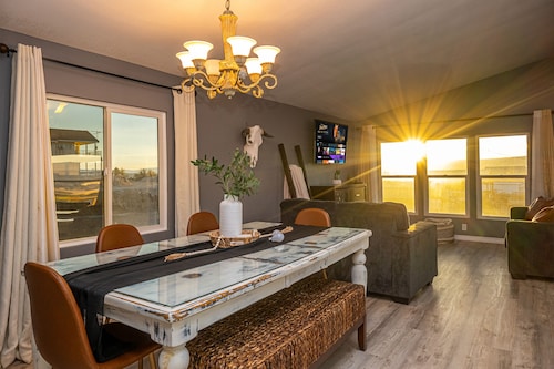 Casita Lara 🌵 Mountain Views •8 Min to Laughlin •Sleeps 6