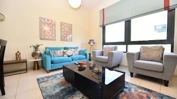 Apartment | Living area | 42-inch Smart TV with cable channels, TV