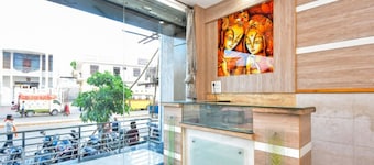 Goroomgo Brij Dham Guest House Mathura