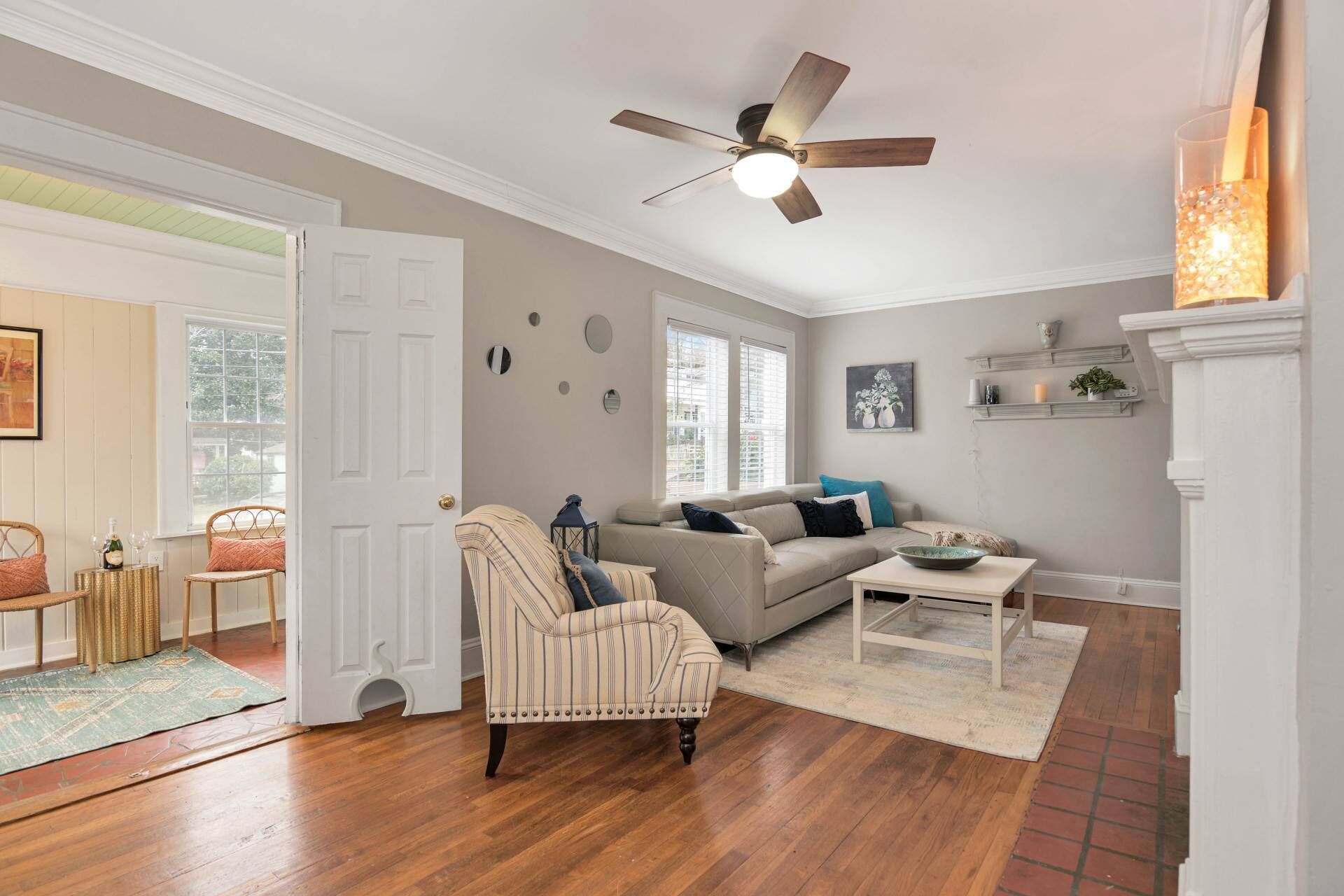 Family-Friendly Haven in East Lake: Easy Walk to Eateries, Beautiful Private Patio, Pts Welcome