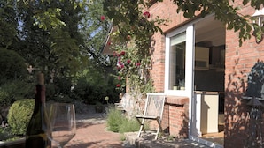 Property grounds - Stylish vacation apartment near the Baltic Sea (Schwedeneck)
