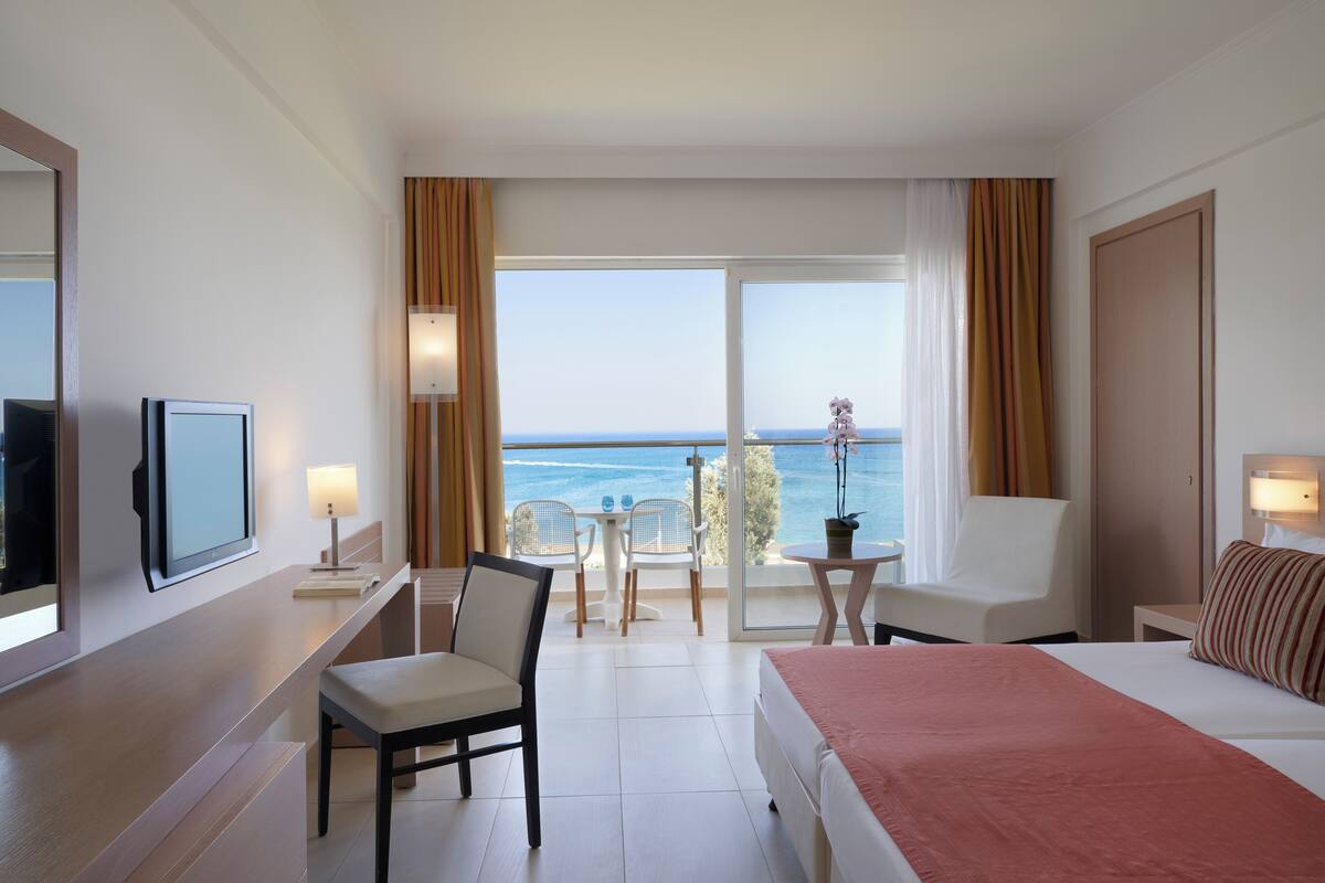 Minibar, desk, free WiFi, bed sheets